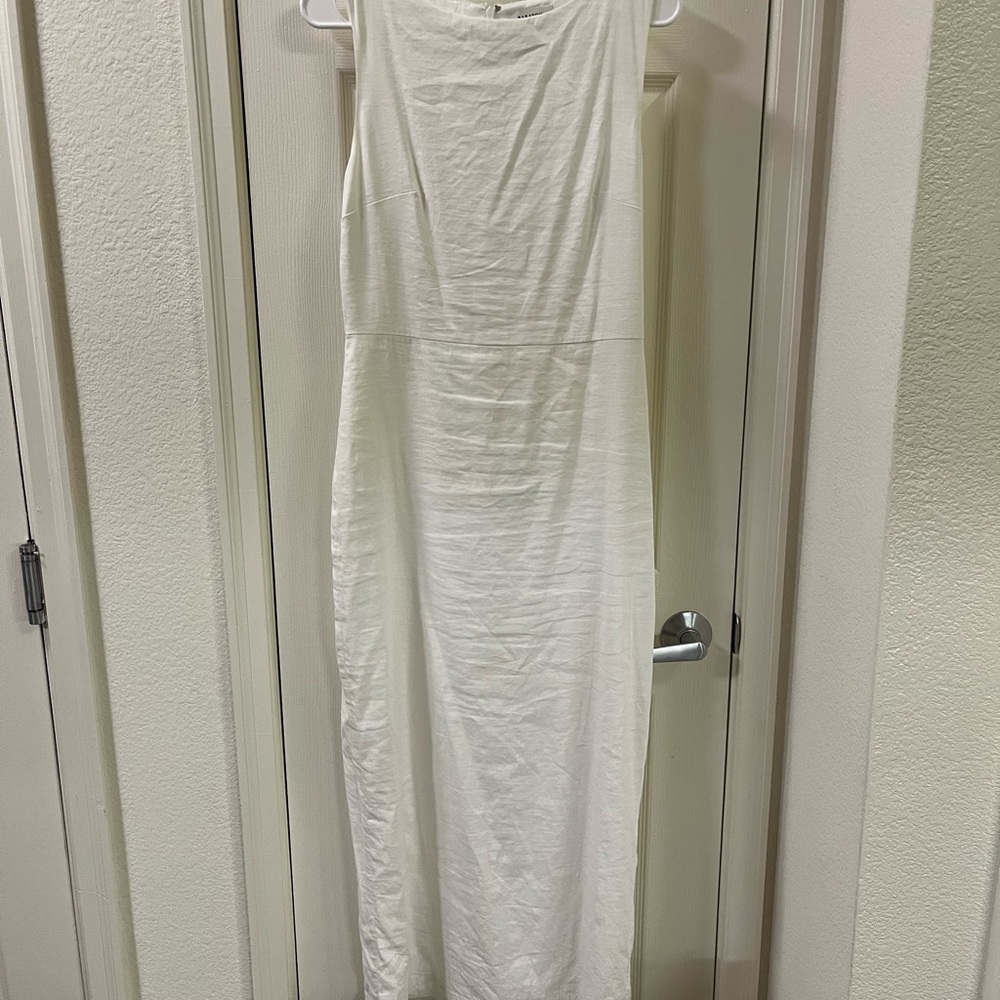 Babaton Classic White Maxi Dress